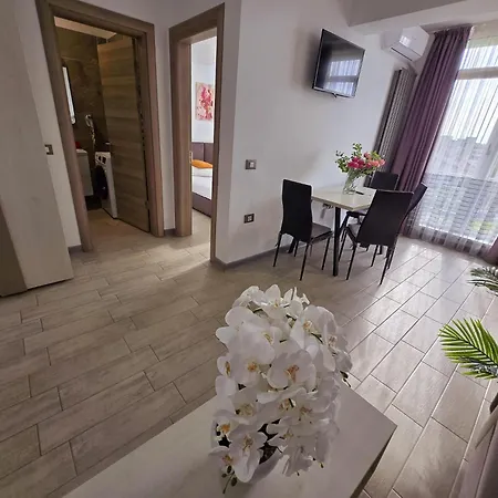 Luxury Double -beach Pool & Navodari
