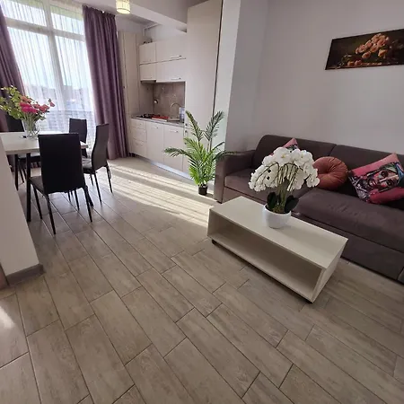 Luxury Double -beach Pool & Apartment Navodari