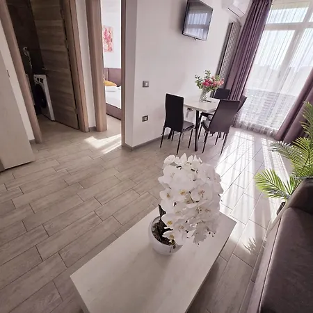Luxury Double -beach Pool & Apartment *